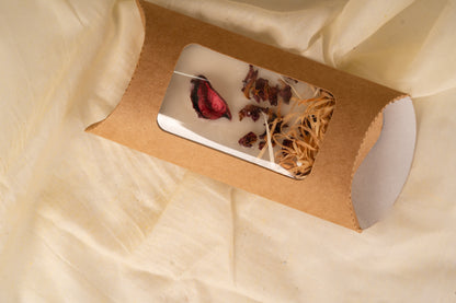 Wax Tablet for Wardrobe Use With Dried Rose Petals – Natural Fragrance